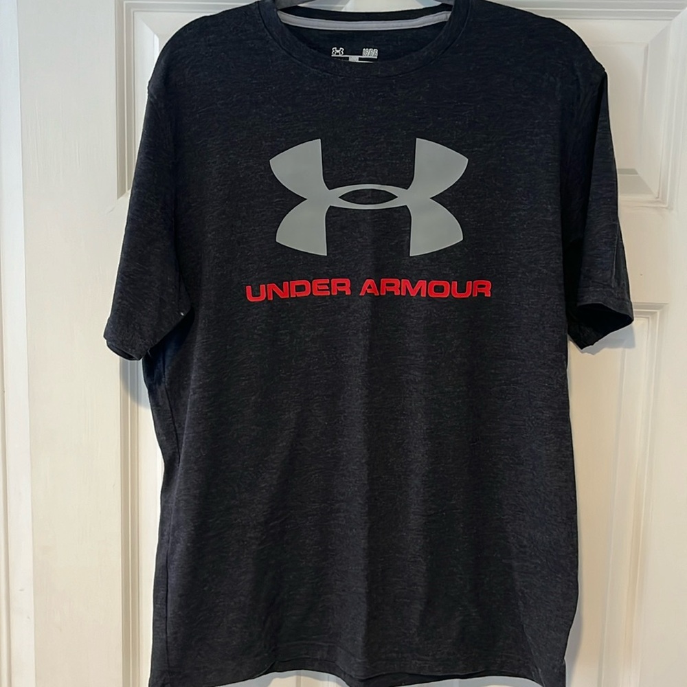 Large Red UA Logo Loose Fit T-Shirt